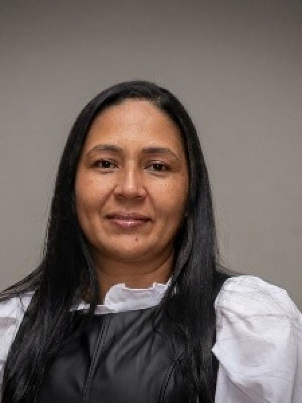 ELISENE OLIVEIRA ALVES SOARES